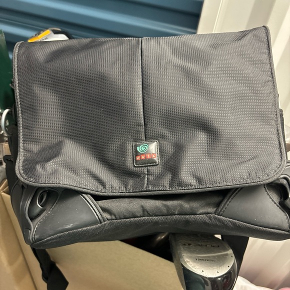 Kata DB 453 Digital Case D/SLR Insert Padded Black Camera Shoulder Bag - Picture 2 of 9